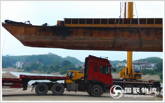 湖南大件运输公司 超宽大型铁船运输项目 国庆圆满成功